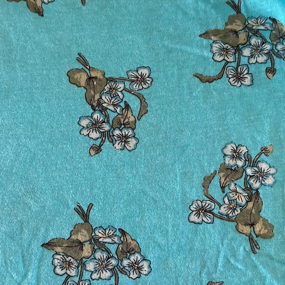Womens Plus Size Shirt - Picture 3 of 6